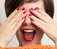 Trick or Treat, Daddy: An Age Play, DDlg, Instalove, Quick Read Romance (English Edition)